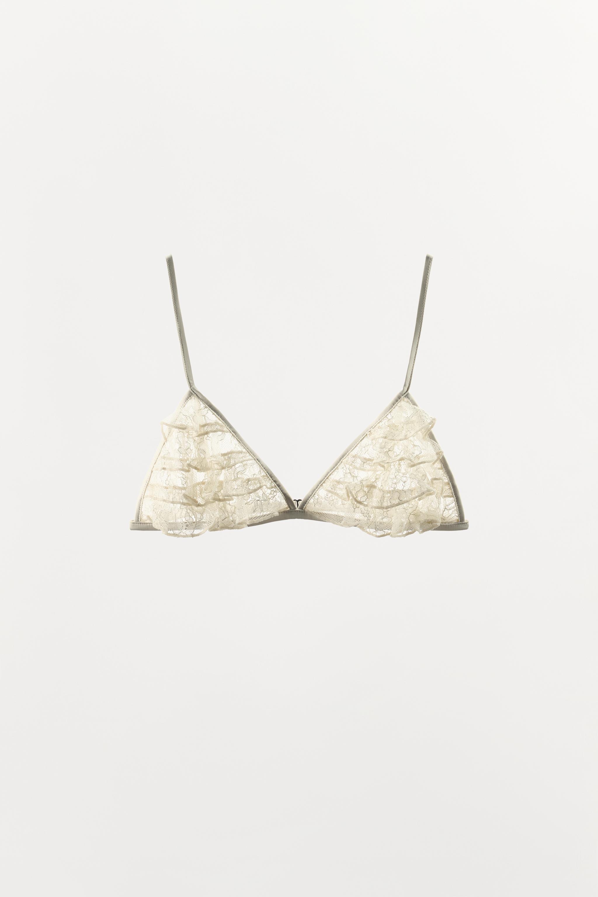 RUFFLED LACE TRIANGLE BRA